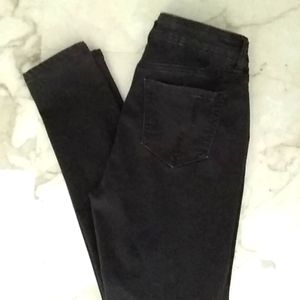 ENJEAN distressed jeans.